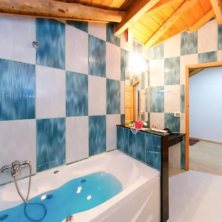 Tireda 2 * Marathiás